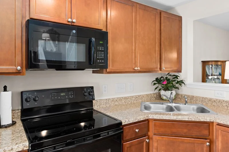 93 Geoffrey Way-21.jpg