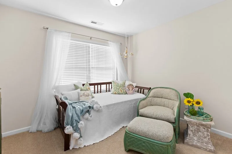 93 Geoffrey Way-32.jpg