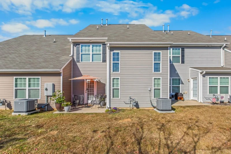 93 Geoffrey Way-37.jpg