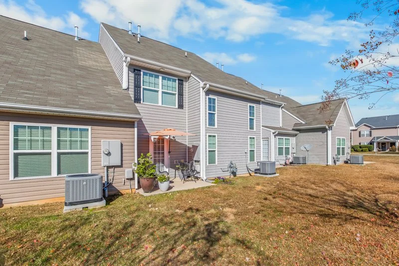 93 Geoffrey Way-38.jpg