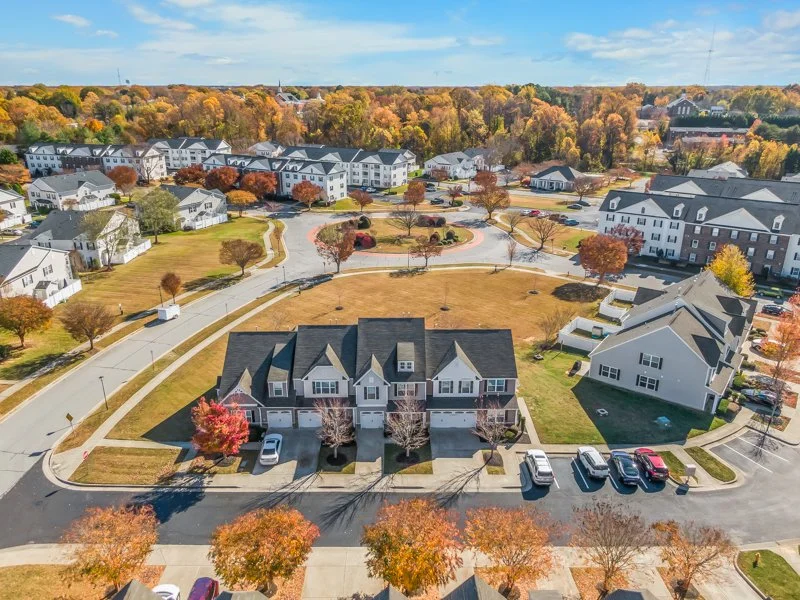 93 Geoffrey Way-40.jpg