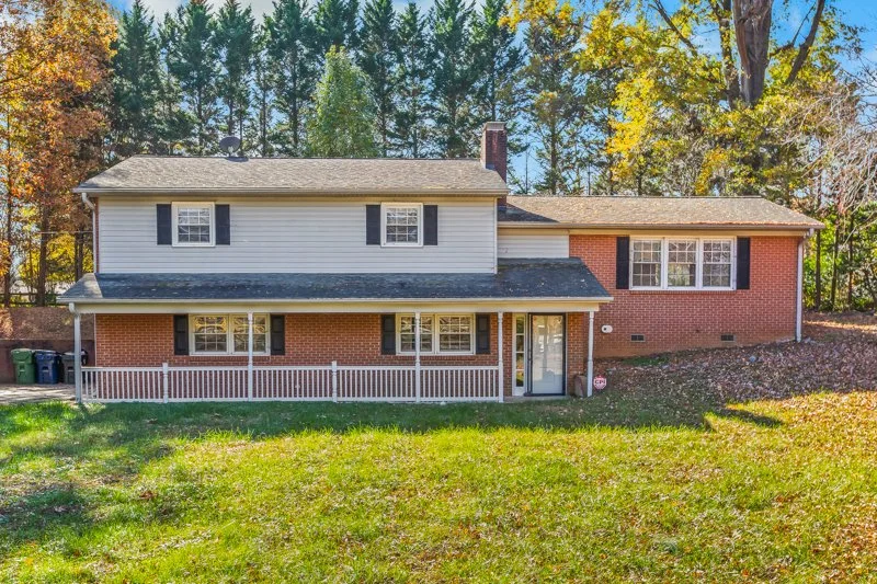 207 Bremen Drive-2.jpg