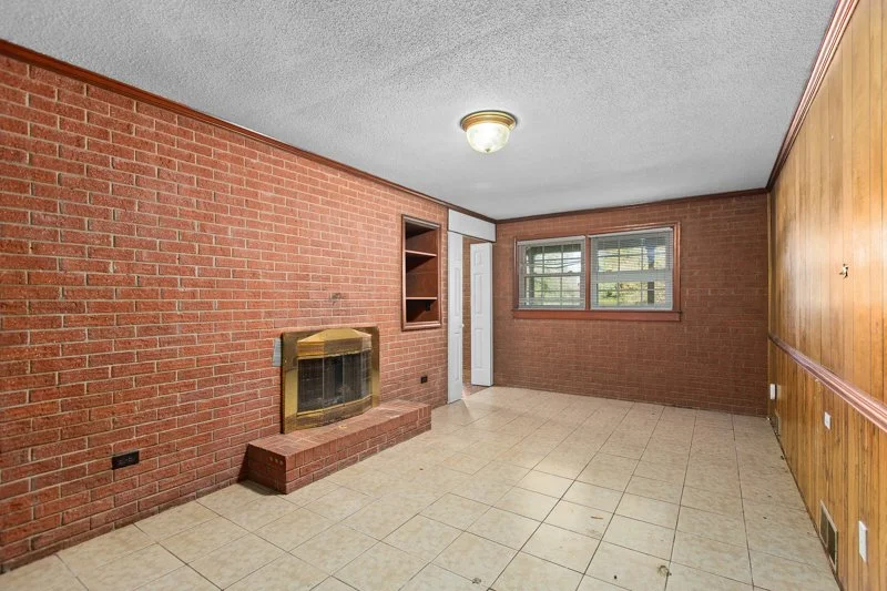 207 Bremen Drive-28.jpg