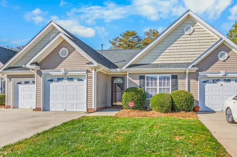 3932 Creekside Court-3.jpg