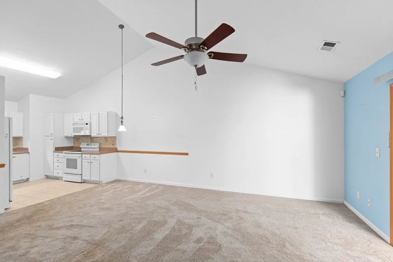 3932 Creekside Court-7.jpg