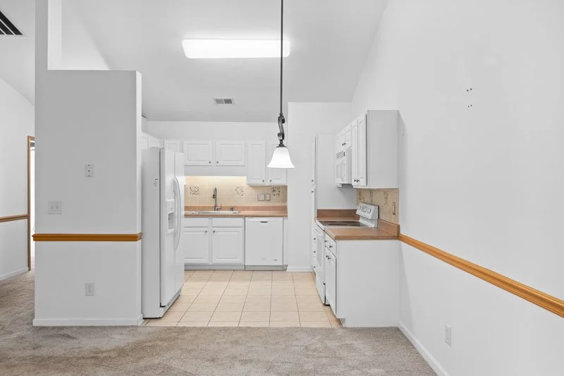 3932 Creekside Court-9.jpg