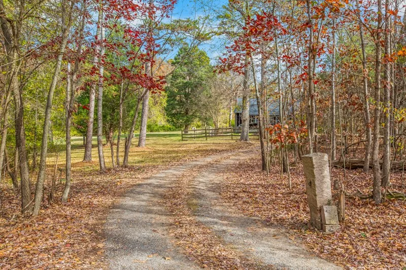 214 Upward Way-1.jpg