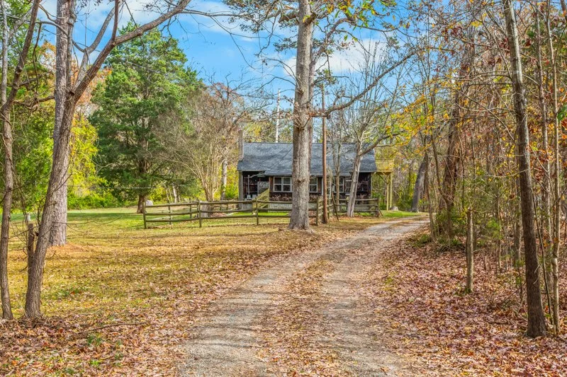 214 Upward Way-2.jpg