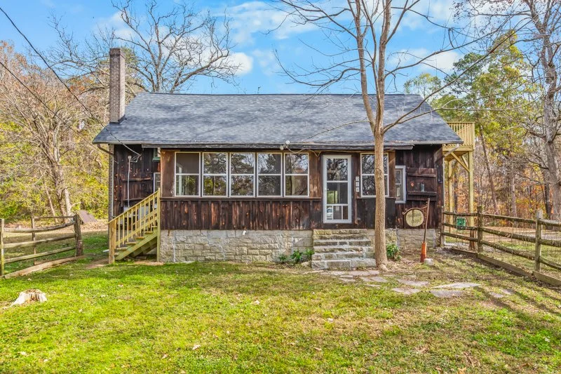 214 Upward Way-6.jpg