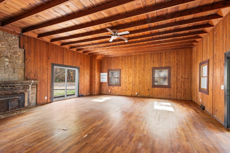 214 Upward Way-14.jpg