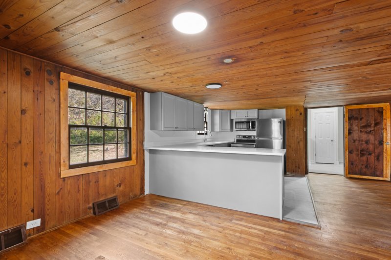 214 Upward Way-19.jpg