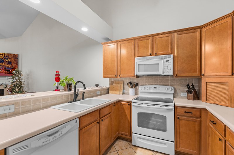 201 Cat Tail Lane-10.jpg