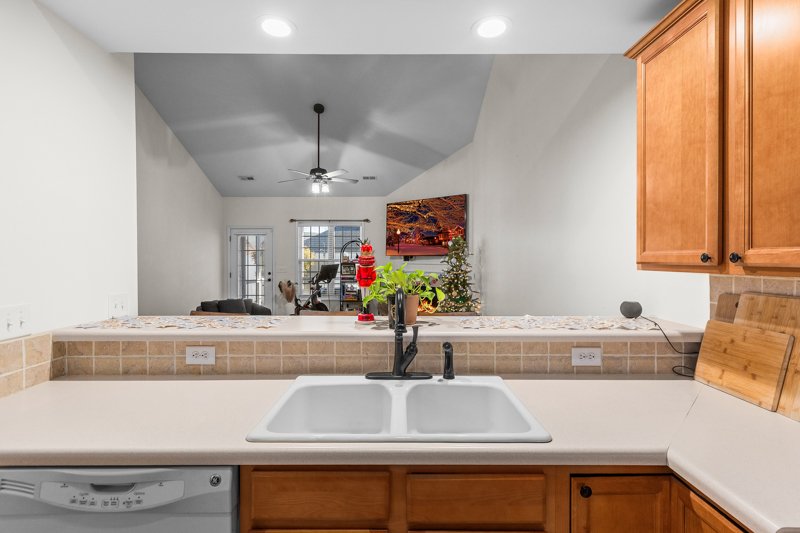 201 Cat Tail Lane-11.jpg