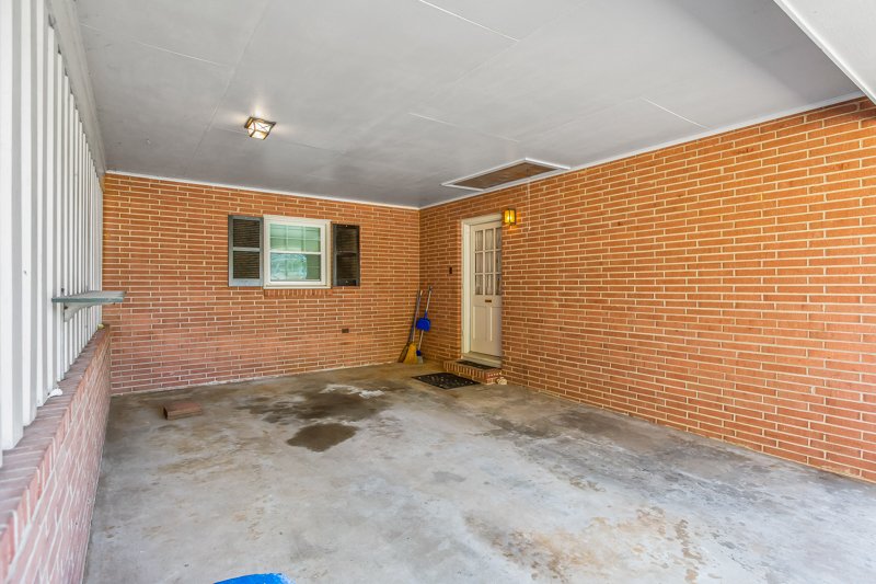 6595 Rollingwood Drive-5.jpg