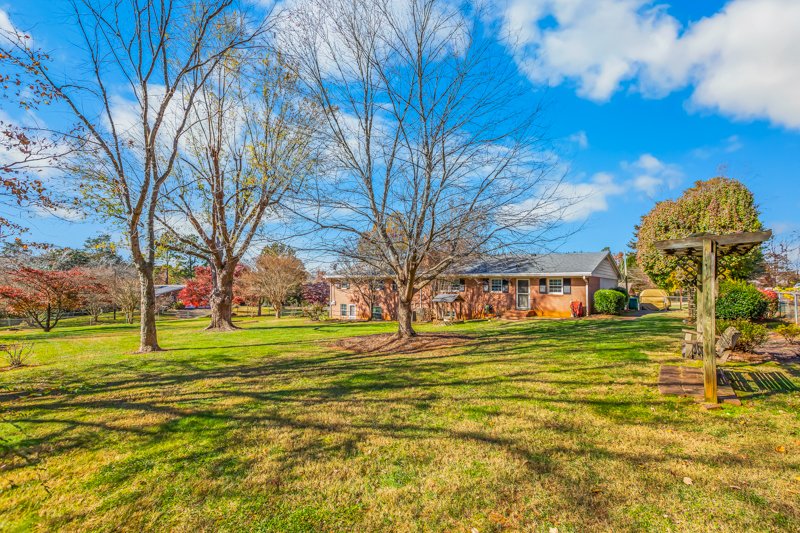 6595 Rollingwood Drive-37.jpg