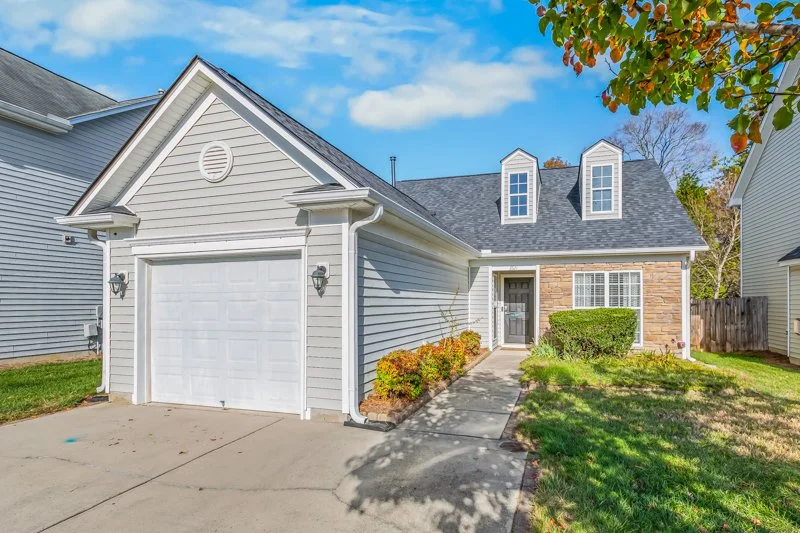 3521 Sunset Hollow Court-4.jpg