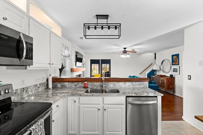 3521 Sunset Hollow Court-14.jpg