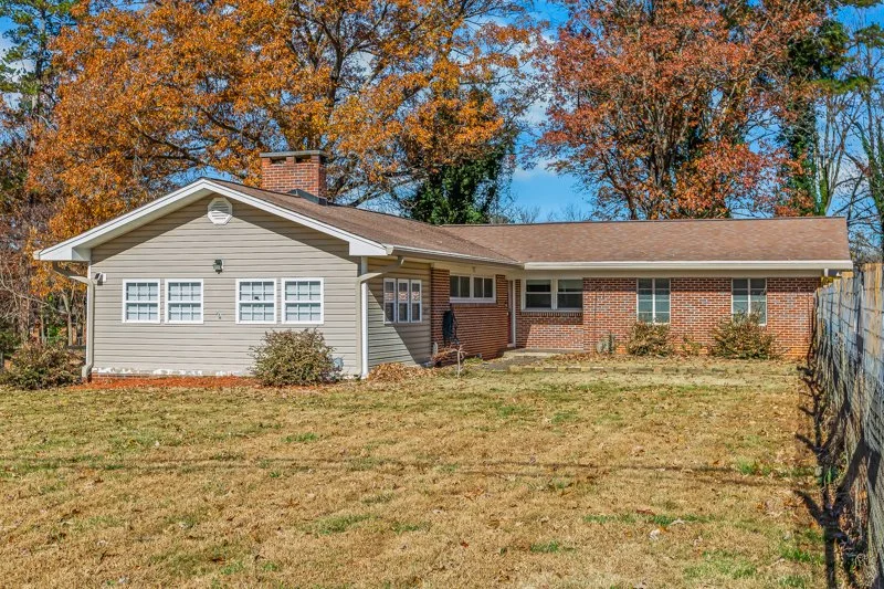 3915 Avera Avenue-2.jpg