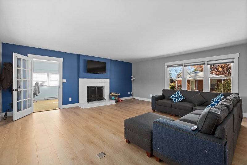 3915 Avera Avenue-10.jpg