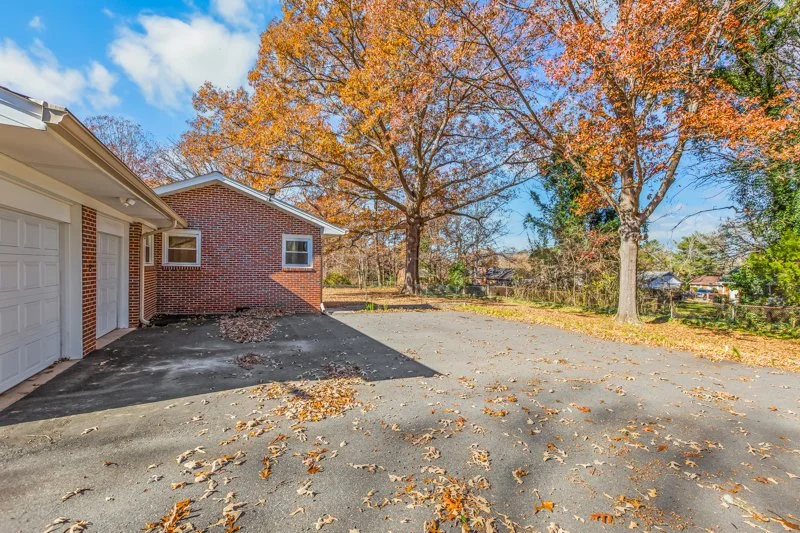 3915 Avera Avenue-30.jpg