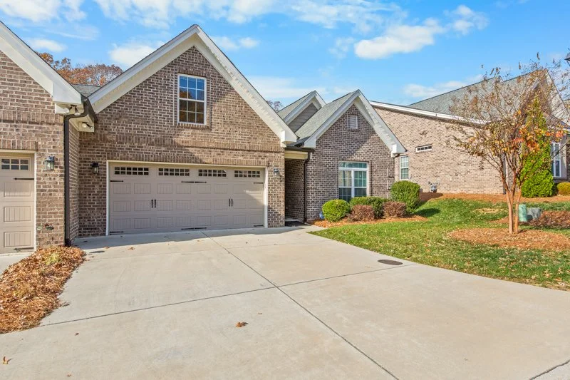 1304 Suzanne Lane-1.jpg