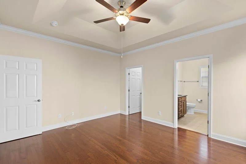 1304 Suzanne Lane-16.jpg