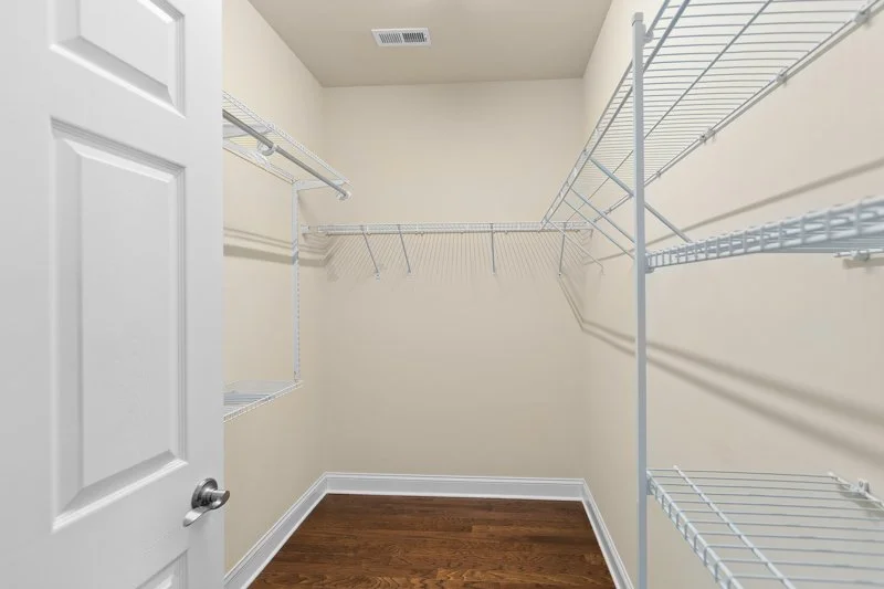 1304 Suzanne Lane-17.jpg