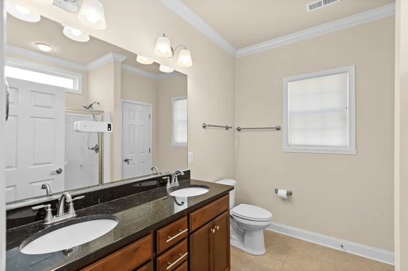 1304 Suzanne Lane-18.jpg