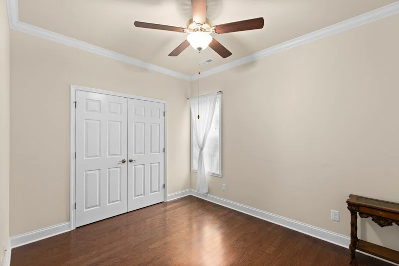 1304 Suzanne Lane-21.jpg