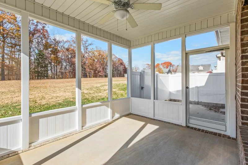 1304 Suzanne Lane-26.jpg