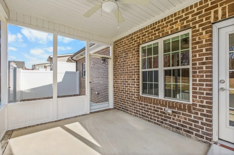 1304 Suzanne Lane-27.jpg