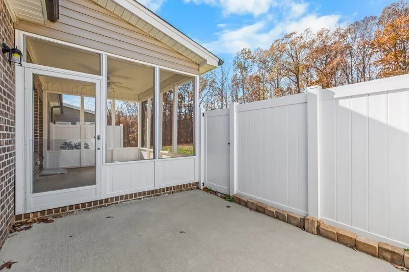 1304 Suzanne Lane-29.jpg