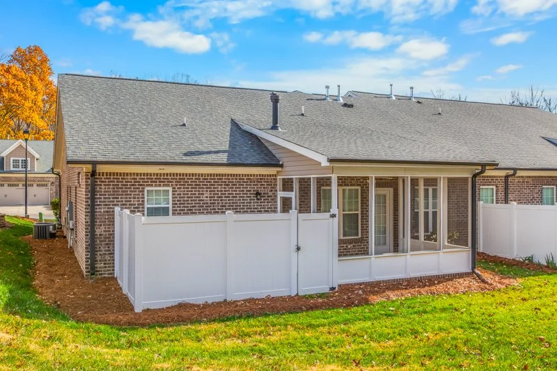 1304 Suzanne Lane-30.jpg