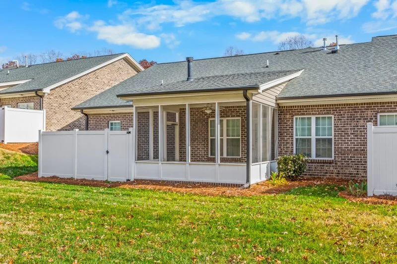 1304 Suzanne Lane-32.jpg