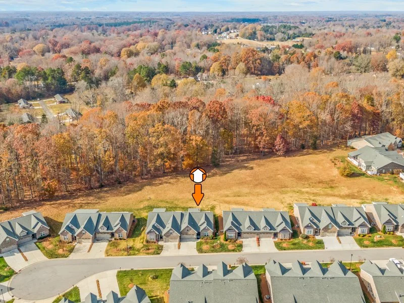 1304 Suzanne Lane-36.jpg