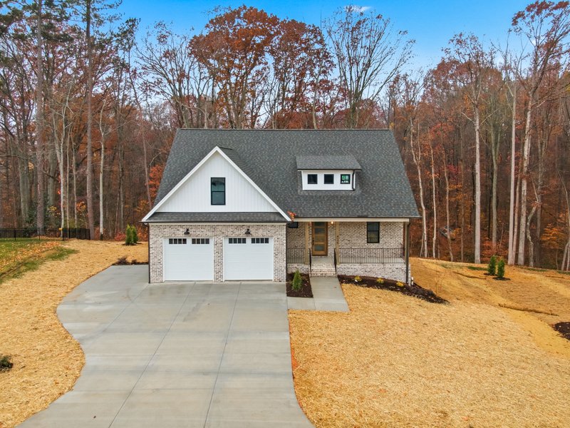 429 Wentworth Drive-1.jpg