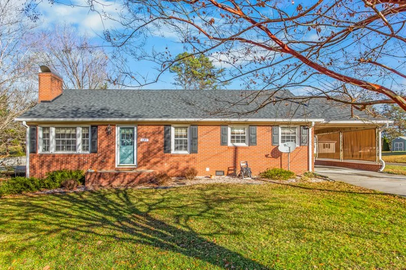 131 Hilda Drive-2.jpg