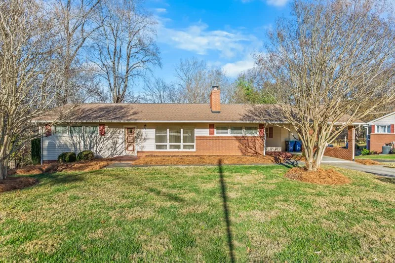 405 Academy Street-4.jpg