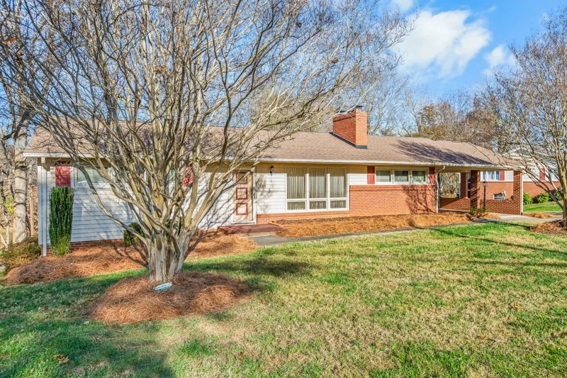 405 Academy Street-5.jpg