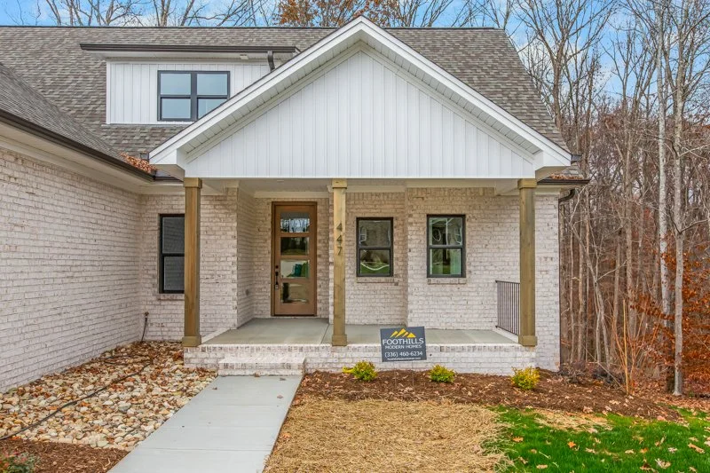 447 Wentworth Drive-5.jpg