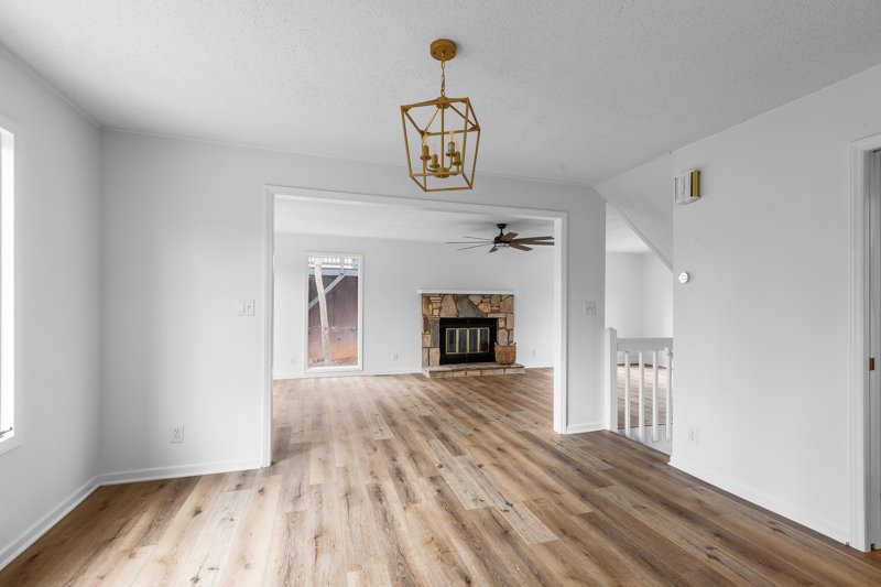 2625 Merry Oaks Court-10.jpg