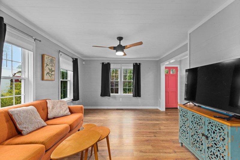 3815 Shattalon Drive-5.jpg