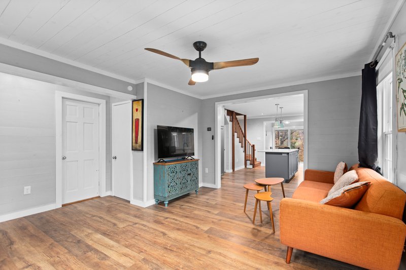 3815 Shattalon Drive-6.jpg