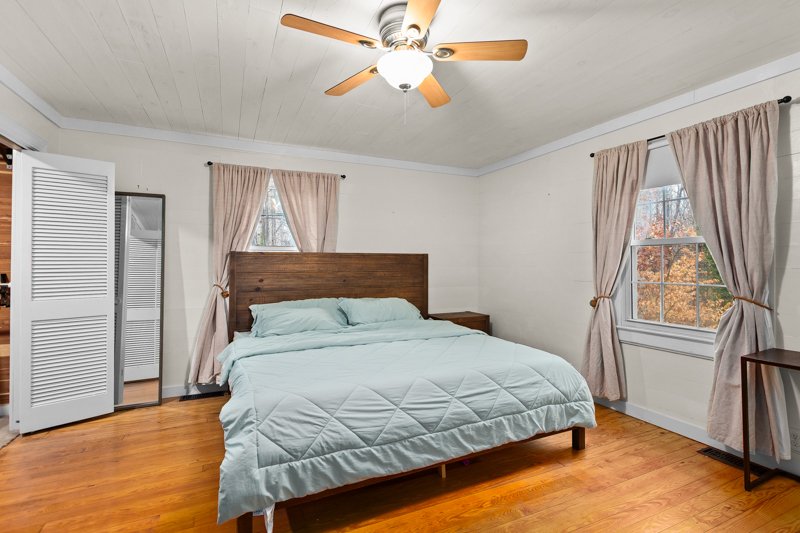 3815 Shattalon Drive-15.jpg