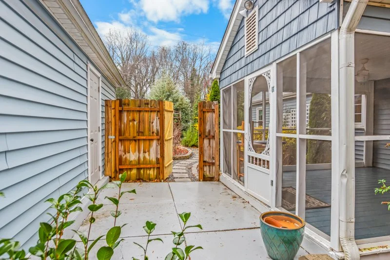 3815 Shattalon Drive-29.jpg