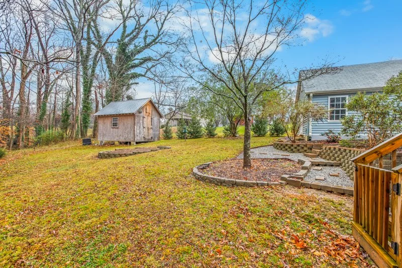 3815 Shattalon Drive-35.jpg