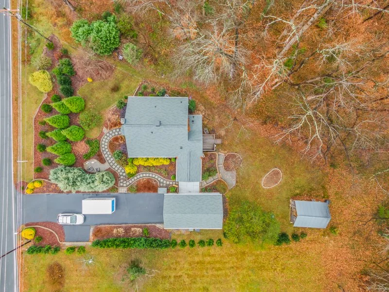 3815 Shattalon Drive-39.jpg