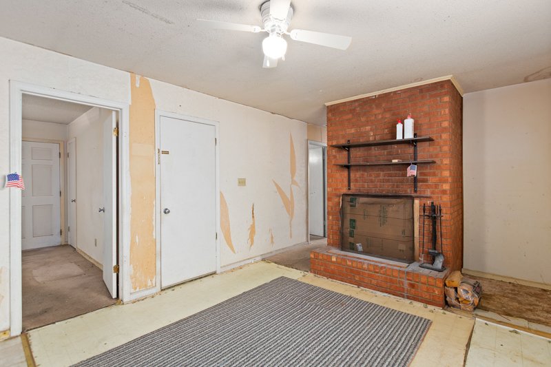 220 Kerner Knolls Drive-9.jpg