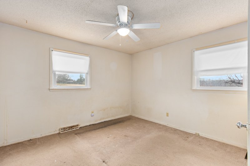 220 Kerner Knolls Drive-16.jpg