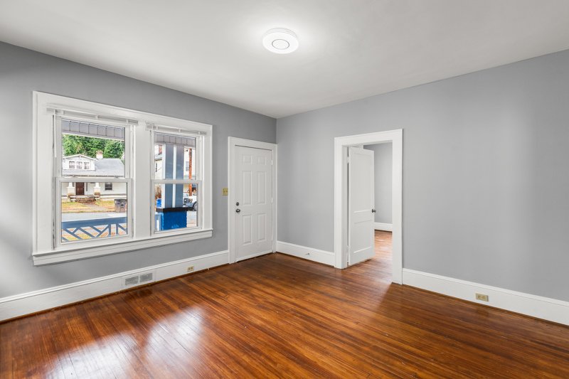 1614 East 1st Street-3.jpg